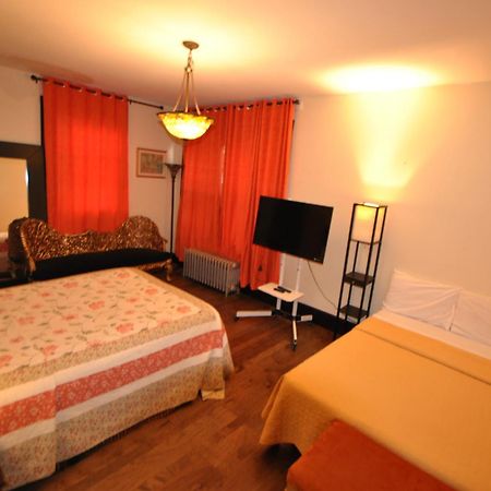 Ewr Airport Multilevel Guest House Room With 2-3 Beds Newark Exterior foto